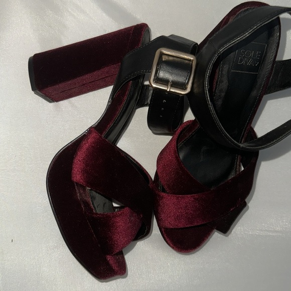 Not Worn Burgundy Velvet Cross Open Platform Heels ankle buckle. - Picture 2 of 8